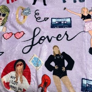 Taylor Swift Blanket with Pop Art Design